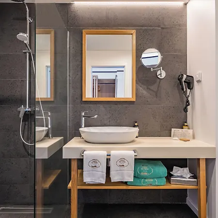 Quinta Do Furao Hotel 4*