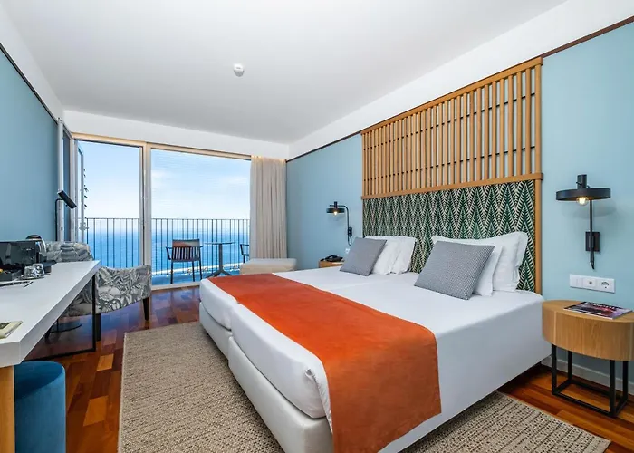 Hotel Quinta Do Furao Santana (Madeira)